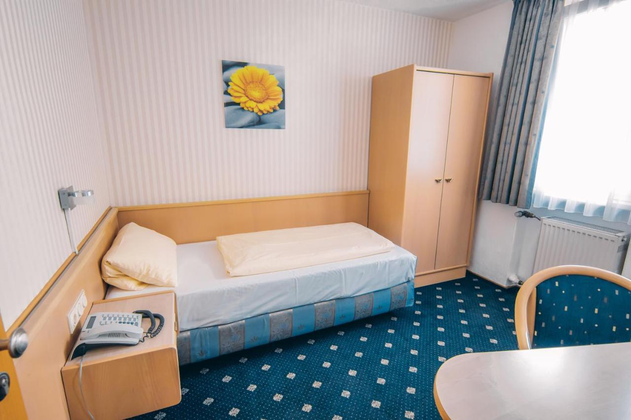 Hotel Benger Κρέφελντ Εξωτερικό φωτογραφία
