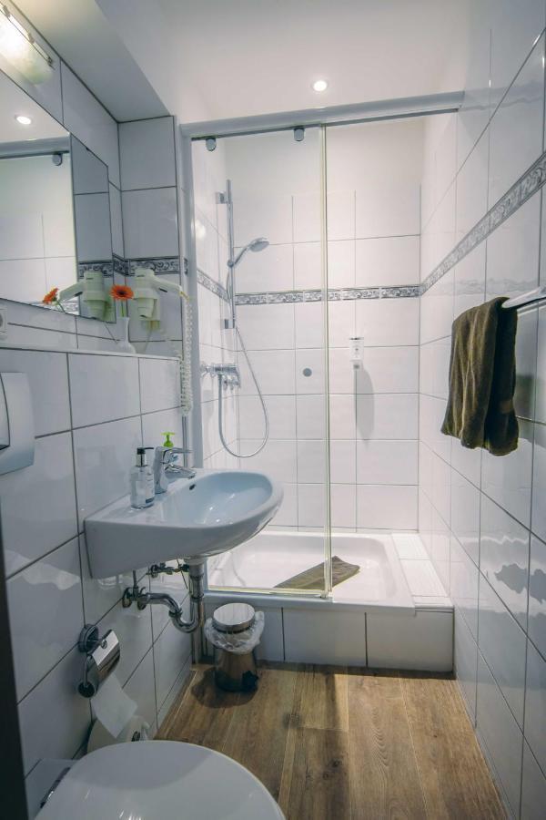 Hotel Benger Κρέφελντ Εξωτερικό φωτογραφία