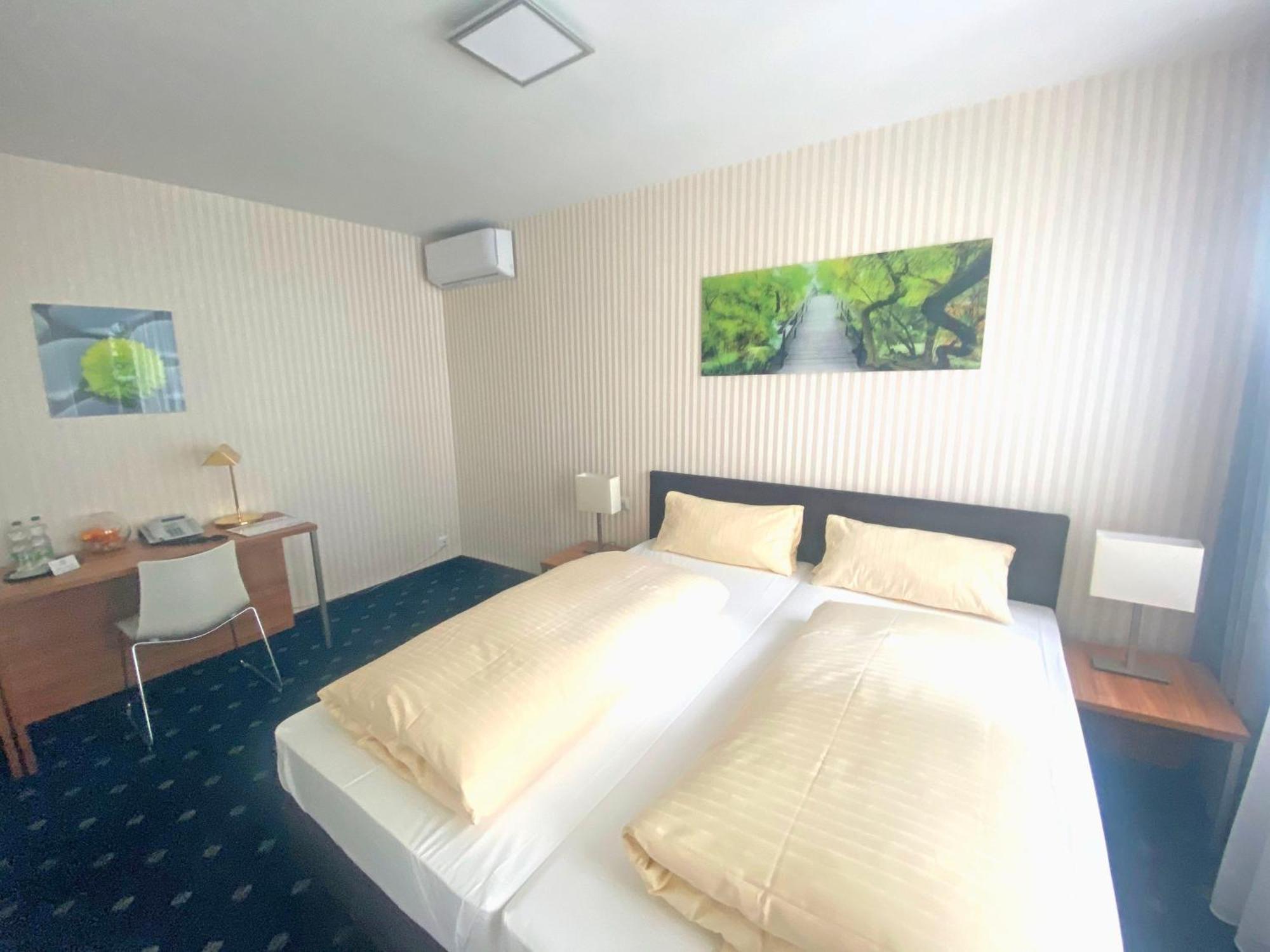 Hotel Benger Κρέφελντ Εξωτερικό φωτογραφία