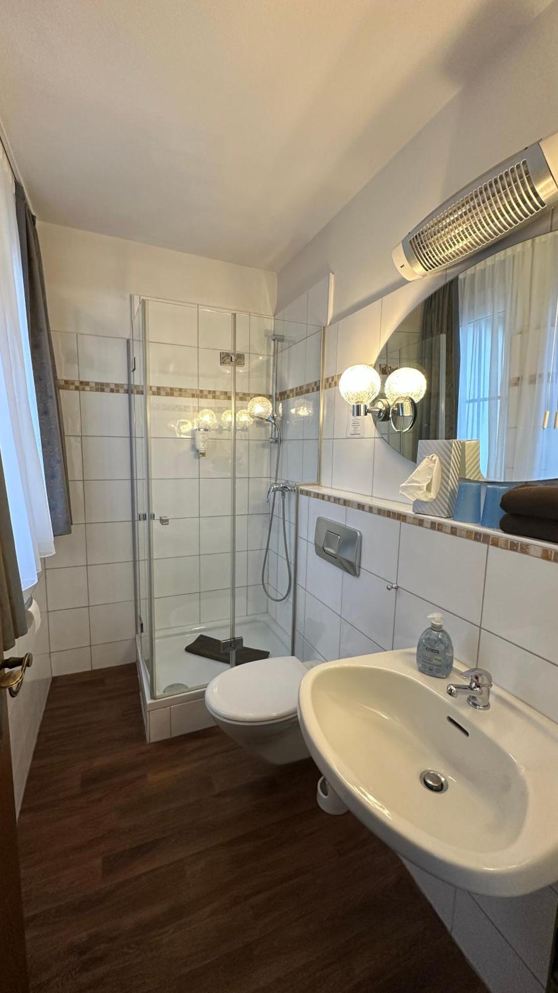 Hotel Benger Κρέφελντ Εξωτερικό φωτογραφία