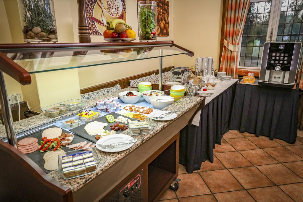Hotel Benger Κρέφελντ Εξωτερικό φωτογραφία