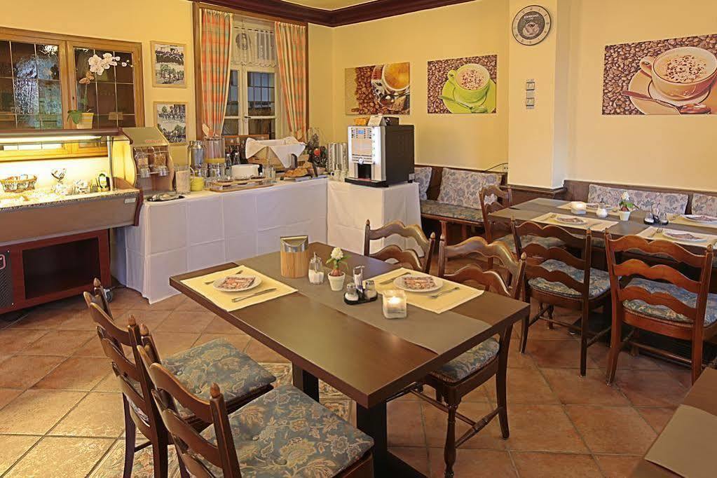 Hotel Benger Κρέφελντ Εξωτερικό φωτογραφία